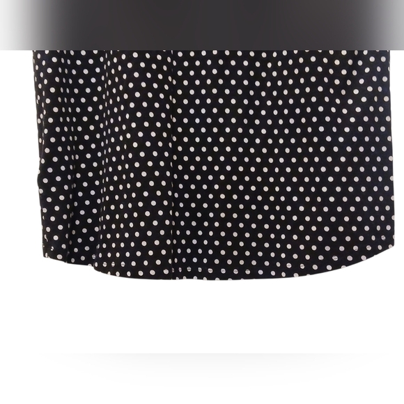 Michael Kors - Black Hi/Lo Blouse With White Poke dots, Flutter Sleeves,... - Picture 9 of 10